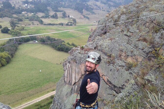 Rock Climbing in Suesca - Getting to the rocks: meeting point and first timing reality check