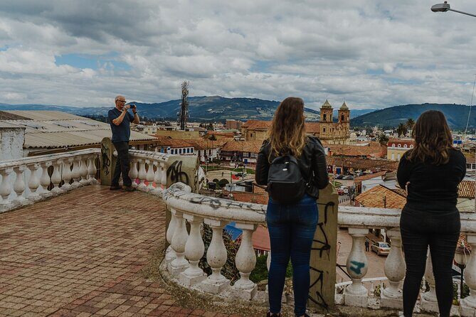 Shared Group Tour to Zipaquirá's Salt Cathedral with Pick up - Zipaquirá town time: photo stops, colonial center wandering, and crafts