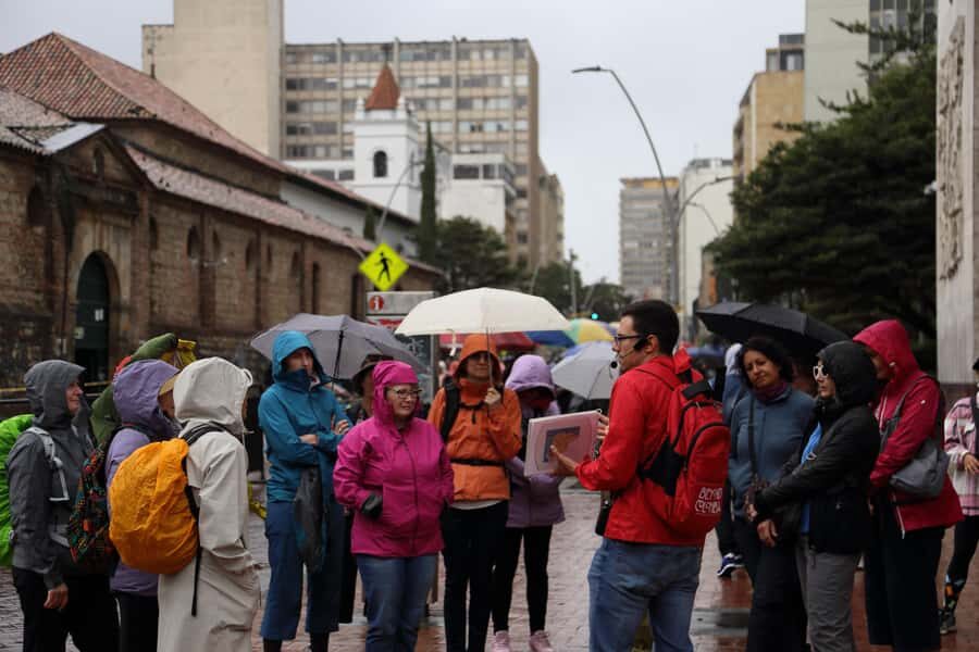 Shared Tour Colombian Conflict War, Drug Trafficking & Peace - The 150-minute flow: independence to today