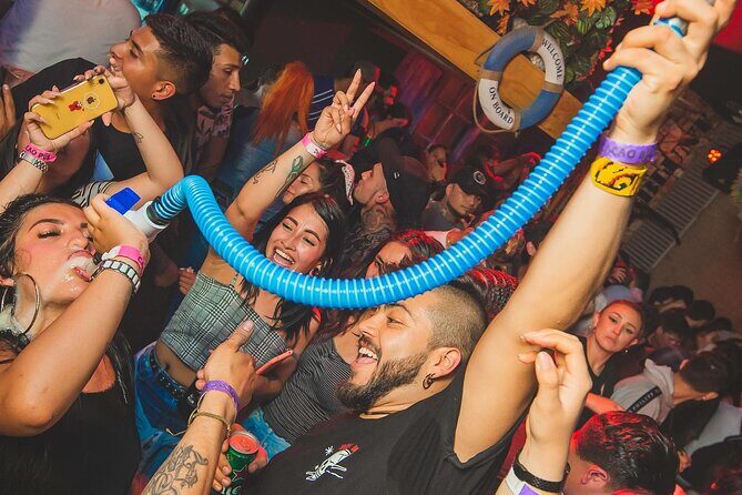 Tickets and More for a Night at the Best Bars in Bogotá! - Logistics that affect your night: time, pace, and public transportation