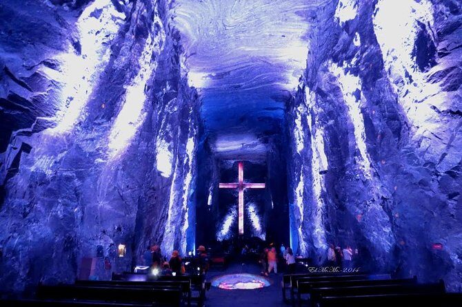 Tour of Zipaquirá: Visit the Salt Cathedral and the main squares - Plaza de la Independencia and Plaza de Armas: the colonial center part