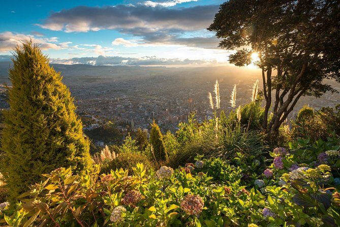 VIP Bogota City Tour & Salt Cathedral: Monserrate, Candelaria 12h - Gabriel García Márquez Cultural Center: literature that lives in the city