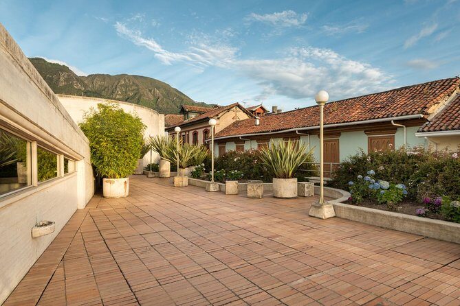 VIP Layover Bogota City Tour: Monserrate, Candelaria, Coffee, 6hr - Crafts and La Candelaria: Two Quick Stops That Set the Mood