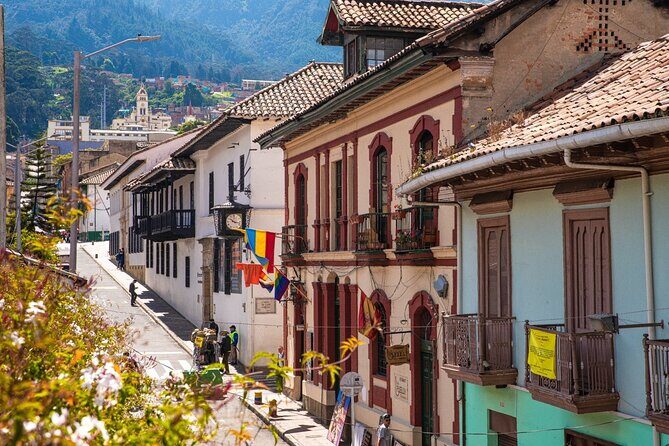 Walking Tour Candelaria plus Gold Museum with a Social Scientist - Who this tour suits best
