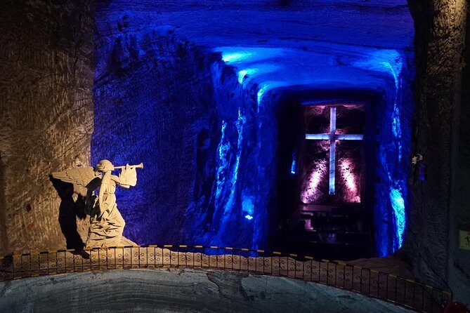 Zipaquirá Salt Cathedral: An architectural wonder. - Entering Catedral de Sal: Your 90 Minutes of Architecture and Atmosphere
